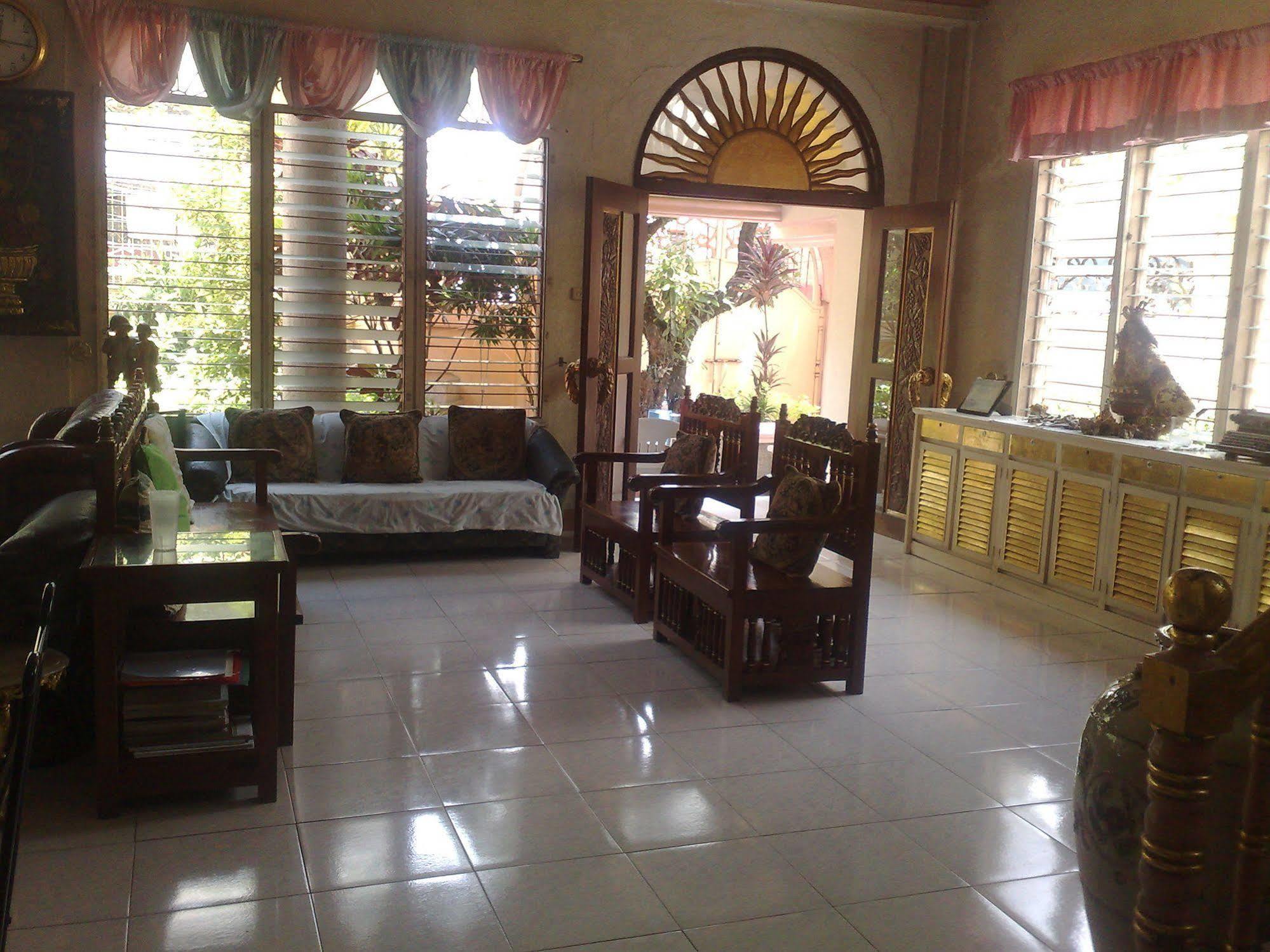 La Residencia Luzviminda Pensionne Cebu Dış mekan fotoğraf